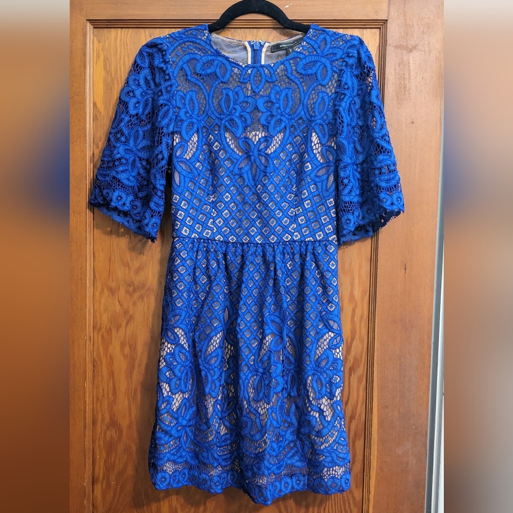 BCBG Max Azria Jillyan Larkspur Blue Lace Cocktail Dress size 0